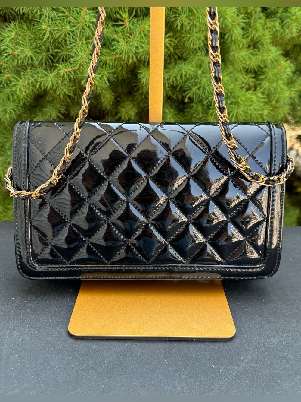 Ande Vintage 1960s Quilted Patent Leather Clutch
